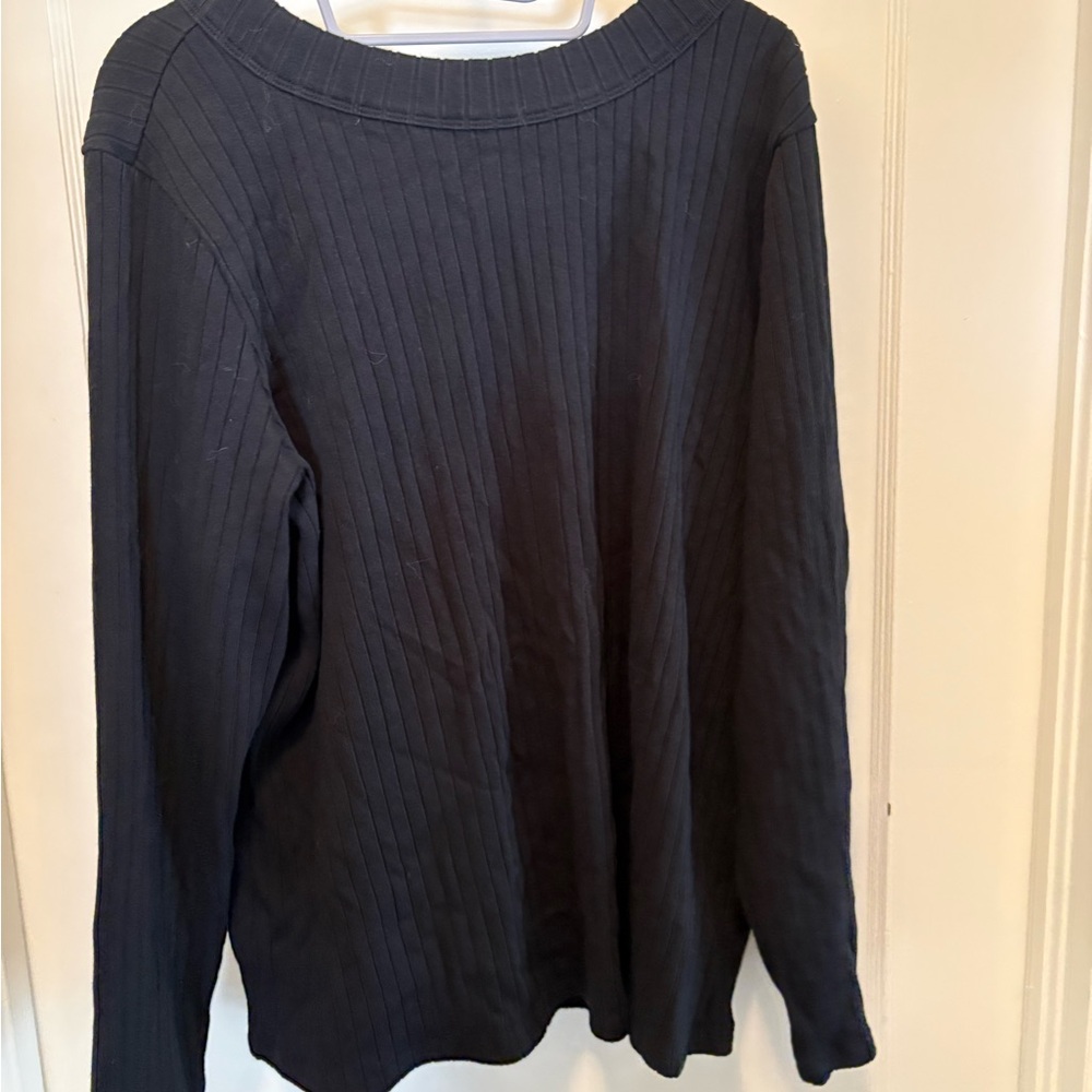 Aspen Rib Scoop Back Top - Black
L_22-24 / Black